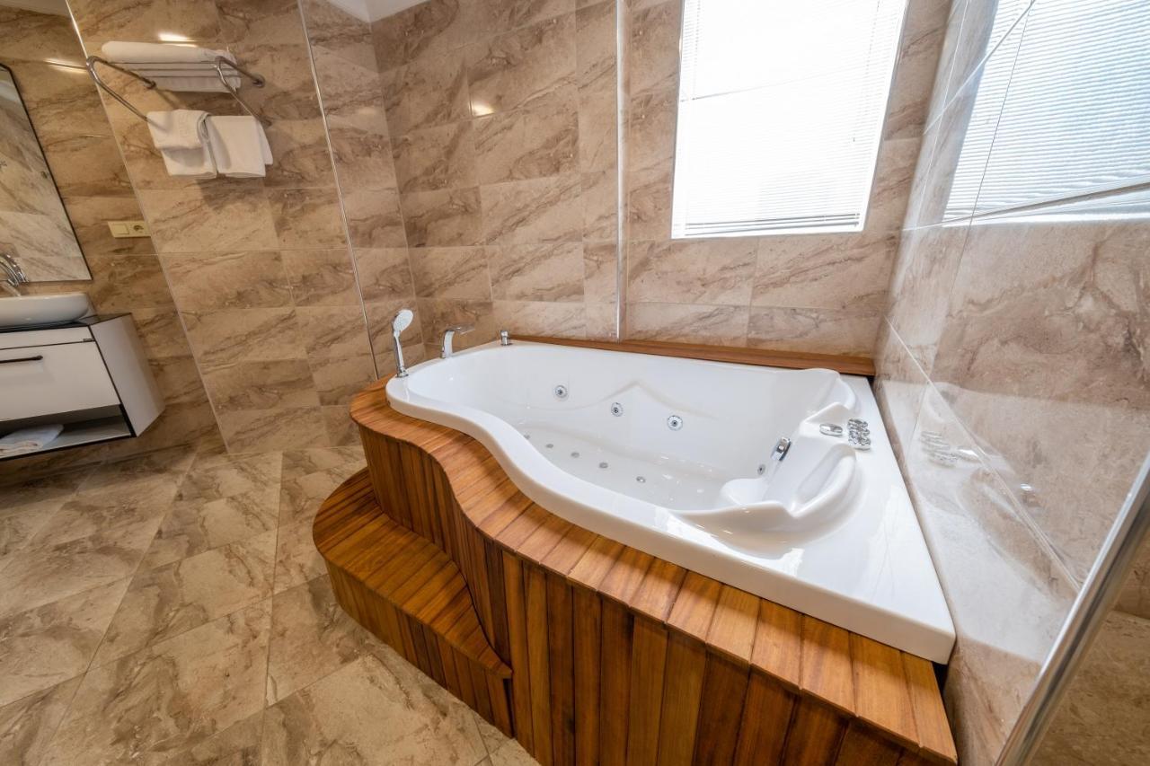 Istanbul Nova Hotel Ngoại thất bức ảnh